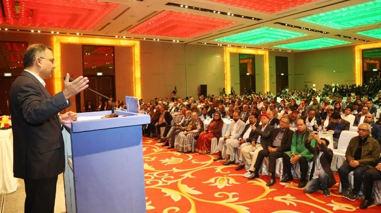 আমাকে ‘মাননীয়’ সম্বোধন করবেন না : সাংবাদিকদের তারেক রহমান